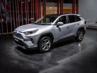Can I buy a 2018 Toyota Rav4, what are the advantages over other models?