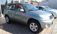 Should I buy a used second-generation 2005 Toyota RAV 4?